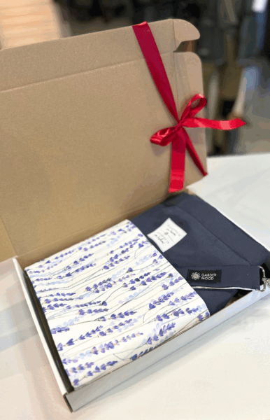 Set „Lavendel“ (Schürze und Schlüsselanhänger)