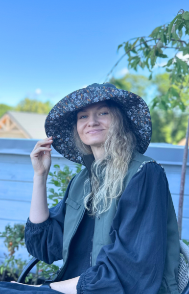 Gärtnerhut mit Blumenmuster (Grün)